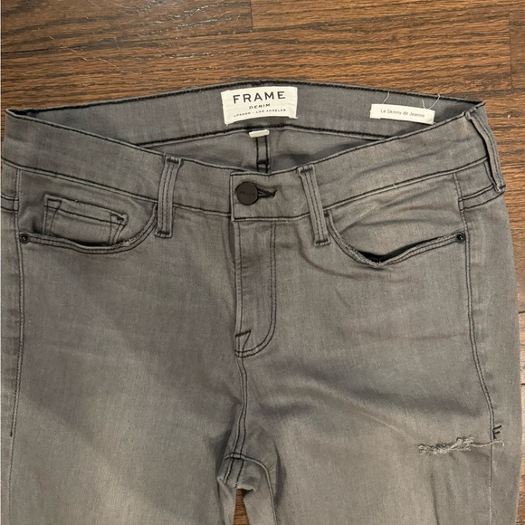 FRAME Le Skinny de Jeanne Distressed Jean - Picture 4 of 6